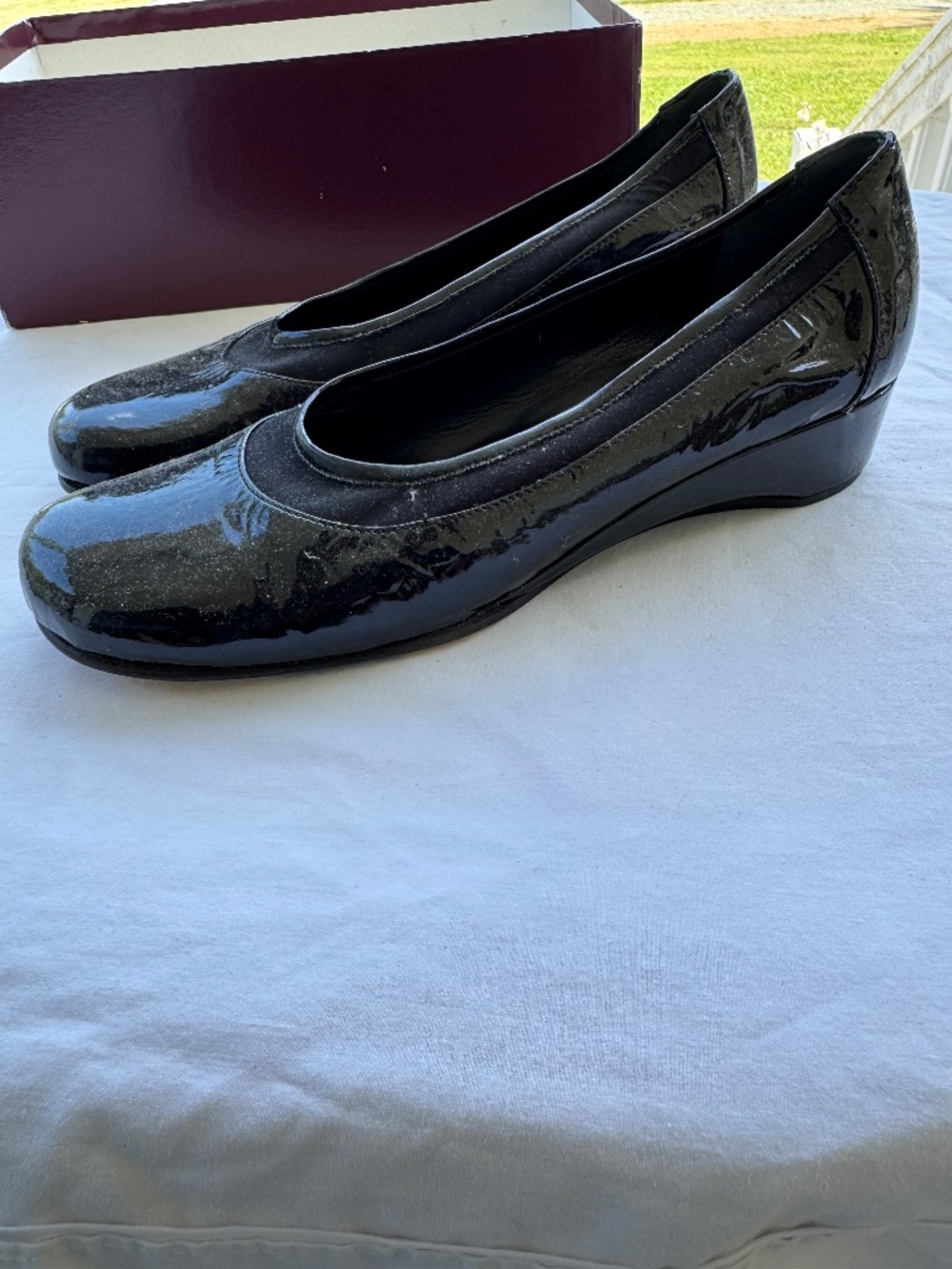 Black Patent Ballerina Flats with Small Wedge